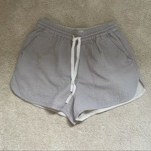 Aritzia linen shorts